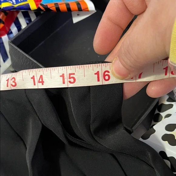 Women's Black Wide-Leg Pleated Trousers - Picture 14 of 16